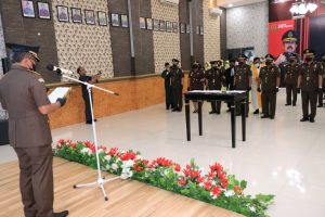 Kajati Maluku Utara Rotasi Kajari dan Koordinator