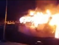 Kapal Terbakar di Halmahera Utara