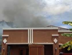 Asap Hitam Mengepul Dari Rumah Salah Satu Dosen, Warga Panik