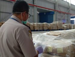 Puluhan Ton Kelapa Parut Asal Tobelo Siap Berlayar Menuju Surabaya dan Medan