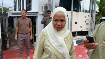 Diperiksa Pidsus Kejati Malut, Muttiara Keluar Pintu Belakang Hindari Awak Media