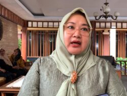 Ketua Tim PKK Halteng Gerak Cepat Siapkan Makanan untuk Pengungsi Bencana Banjir