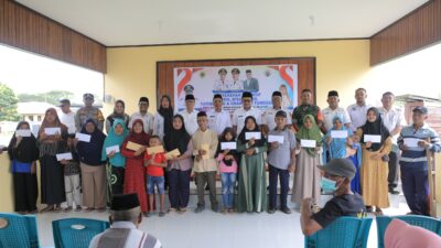 Masyarakat Halteng Mandi Doi, Pemda Halteng Salurkan Insentif untuk Masyarakat Rentan