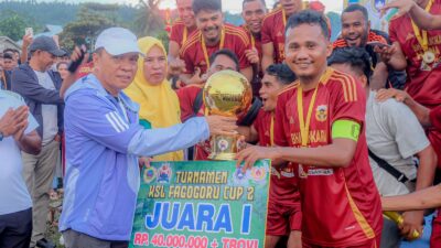 Bupati Ikram Malan Sangadji Hadiri Final dan Penutupan Turnamen Sepak Bola KSL Fagogoru Cup 2