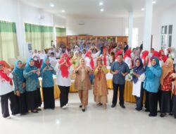 Ketua TP-PKK Halteng Buka Lomba Bertutur Tingkat SD se-Kecamatan Weda