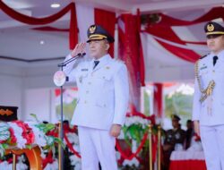 Penuh Kharisma, Wabup Ahlan Djumadil Pimpin Upacara Penurunan Bendera HUT RI ke-80
