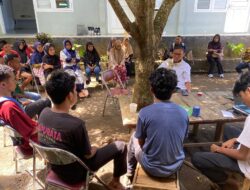 Bupati Ikram Kunjungi Asrama Mahasiswa Halteng di Ternate, Beri Motivasi Tekun Belajar