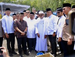 Bupati Ikram Malan Sangadji Hadiri Peletakan Batu Pertama Masjid Aisyah Al Ilyas di Takome