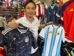 Jersi Argentina di Ternate Terjual Habis Jelang Piala Dunia